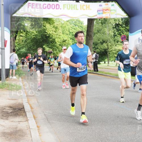 29.06.2025 - hella hamburg halbmarathon MichiJ http://msf.ph/oto/8272411 29.06.2025 10:31:23 Zwischen KM18-KM19 4235, 5011, 5506, 7026, 7865, 10251, 11177, 16224, 16333, 16648, 17403, 17516, 18680, 19009 meine-sportfotos.de