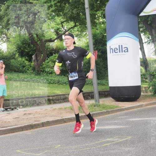 29.06.2025 - hella hamburg halbmarathon KatJ http://msf.ph/oto/8272442 29.06.2025 10:08:37 Zwischen KM18-KM19  meine-sportfotos.de
