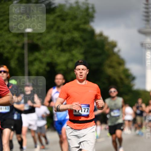 29.06.2025 - hella hamburg halbmarathon Dr. Thomas Lammeyer http://msf.ph/oto/8272459 29.06.2025 09:52:48 Kennedybrücke 1600, 1603, 2044, 2707, 2745, 2750, 2797, 2849, 2980, 3014, 3116, 4148, 4766, 5050, 5124, 5648, 6037, 6149, 6771, 7035, 7109, 7229, 7981, 8358, 9686, 10369, 11177 meine-sportfotos.de