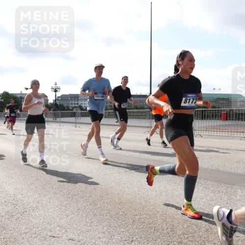 29.06.2025 - hella hamburg halbmarathon Lena Gebhardt http://msf.ph/oto/8272527 29.06.2025 09:57:37 Lombardsbrücke 399, 374, 1603, 15146, 8172, 1030, 1086, 1094, 1193, 1320, 1321, 1327, 1422, 1442, 1563, 1870, 2119, 2252, 2444, 2448, 2488, 2595, 2814, 2855, 2946, 3048, 3058, 3096, 3103, 3114, 3698, 3999, 4261, 4299, 4379, 4558, 4986, 5013, 5018, 5021, 5024, 5032, 5305, 5633, 5744, 5775, 5820, 5907, 6125, 6355, 6356, 6374, 6569, 6585, 6628, 6720, 6762, 6776, 6795, 6942, 7134, 7177, 7221, 7259, 7397, 7478, 7594, 7742, 7918, 7930, 7932, 7952, 7973, 7976, 9316, 10191 meine-sportfotos.de