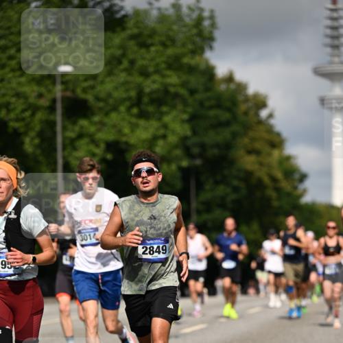 29.06.2025 - hella hamburg halbmarathon Dr. Thomas Lammeyer http://msf.ph/oto/8272640 29.06.2025 09:52:51 Kennedybrücke 1600, 1603, 2044, 2707, 2745, 2750, 2797, 2849, 2980, 3014, 3116, 4148, 4766, 5050, 5124, 5648, 6037, 6149, 6771, 7035, 7109, 7229, 7981, 8358, 8465, 9686, 9914, 10369, 11177 meine-sportfotos.de