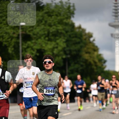 29.06.2025 - hella hamburg halbmarathon Dr. Thomas Lammeyer http://msf.ph/oto/8272684 29.06.2025 09:52:51 Kennedybrücke 1600, 1603, 2044, 2707, 2745, 2750, 2797, 2849, 2980, 3014, 3116, 4148, 4766, 5050, 5124, 5648, 6037, 6149, 6771, 7035, 7109, 7229, 7981, 8358, 8465, 9686, 9914, 10369, 11177 meine-sportfotos.de