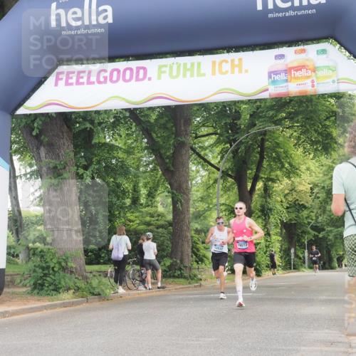 29.06.2025 - hella hamburg halbmarathon KatJ http://msf.ph/oto/8272692 29.06.2025 10:08:57 Zwischen KM18-KM19  meine-sportfotos.de
