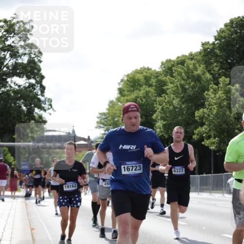 29.06.2025 - hella hamburg halbmarathon Jannik Wohlers http://msf.ph/oto/8272735 29.06.2025 10:01:45 Lombardsbrücke 1364, 1432, 1453, 2142, 2322, 2323, 3169, 4985, 5763, 6166, 6295, 6322, 6327, 7031, 7189, 7223, 7243, 9020, 9021, 9156, 9353, 9741, 9928, 10177, 11554, 11871, 11938, 12315, 12316, 12491, 12837, 14471, 14574, 14660, 14677, 15901, 16420, 16540, 16614, 16634, 16723, 16770, 18130, 19159, 19162, 19240 meine-sportfotos.de