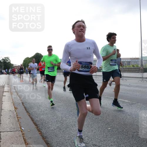29.06.2025 - hella hamburg halbmarathon Lena Gebhardt http://msf.ph/oto/8272743 29.06.2025 09:45:03 Lombardsbrücke 18871, 18737, 17428, 486, 5883, 11169, 1065, 1758, 1827, 2021, 2746, 3201, 3845, 4678, 5269, 5367, 6619, 6781, 7349, 8473, 8731, 9381, 10156, 10486, 10848, 11169, 12049, 12287, 12337, 12369, 12595, 12900, 13838, 13956, 14140, 14164, 14289, 15268, 15576, 15583, 15672, 15880, 15883, 16157, 16377, 16508, 16713, 16736, 16818, 17354, 17428, 18567, 18699 meine-sportfotos.de