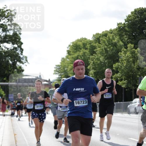 29.06.2025 - hella hamburg halbmarathon Jannik Wohlers http://msf.ph/oto/8272765 29.06.2025 10:01:45 Lombardsbrücke 1364, 1432, 1453, 2142, 2322, 2323, 3169, 4985, 5763, 6166, 6295, 6322, 6327, 7031, 7189, 7223, 7243, 9020, 9021, 9156, 9353, 9741, 9928, 10177, 11554, 11871, 11938, 12315, 12316, 12491, 12837, 14471, 14574, 14660, 14677, 15901, 16420, 16540, 16614, 16634, 16723, 16770, 18130, 19159, 19162, 19240 meine-sportfotos.de