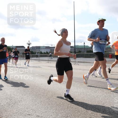29.06.2025 - hella hamburg halbmarathon Lena Gebhardt http://msf.ph/oto/8272784 29.06.2025 09:57:38 Lombardsbrücke 3999, 15146, 1797, 1030, 1086, 1094, 1193, 1320, 1321, 1327, 1422, 1442, 1563, 1870, 2119, 2252, 2444, 2448, 2488, 2595, 2814, 2855, 2946, 3048, 3058, 3096, 3103, 3114, 3698, 3999, 4261, 4299, 4379, 4558, 4986, 5013, 5018, 5021, 5024, 5032, 5305, 5633, 5744, 5775, 5820, 5907, 6125, 6355, 6356, 6374, 6569, 6585, 6628, 6720, 6762, 6776, 6795, 6942, 7134, 7221, 7259, 7397, 7478, 7594, 7646, 7742, 7930, 7932, 7952, 7973, 7976, 9316, 10191 meine-sportfotos.de