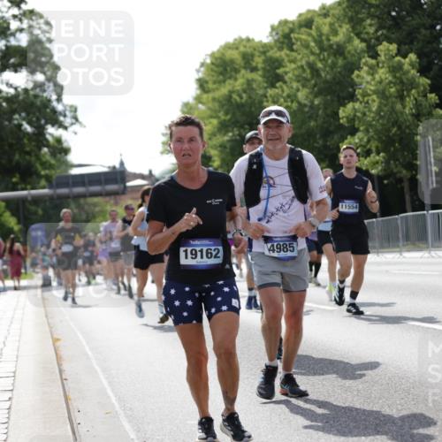 29.06.2025 - hella hamburg halbmarathon Jannik Wohlers http://msf.ph/oto/8272792 29.06.2025 10:01:46 Lombardsbrücke 1364, 1432, 1453, 2142, 2322, 2323, 3169, 4985, 5763, 6166, 6295, 6322, 7031, 7189, 7223, 7243, 9020, 9021, 9156, 9353, 9741, 9928, 10177, 11554, 11871, 11938, 12315, 12316, 12491, 12837, 14471, 14574, 14660, 14677, 15901, 16420, 16614, 16634, 16723, 16770, 18130, 19162, 19240 meine-sportfotos.de