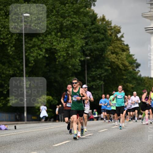 29.06.2025 - hella hamburg halbmarathon Dr. Thomas Lammeyer http://msf.ph/oto/8272832 29.06.2025 10:15:15 Kennedybrücke 1166, 1531, 1866, 1992, 4227, 5379, 5440, 5990, 5991, 8807, 8810, 9169, 9191, 10372, 11321 meine-sportfotos.de