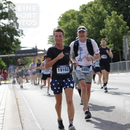 29.06.2025 - hella hamburg halbmarathon Jannik Wohlers http://msf.ph/oto/8272864 29.06.2025 10:01:47 Lombardsbrücke 1364, 1432, 1453, 2142, 2322, 2323, 3169, 4985, 5763, 6166, 6295, 6322, 7031, 7189, 7223, 7243, 9020, 9021, 9156, 9353, 9741, 9928, 10177, 11554, 11871, 11938, 12315, 12316, 12491, 12837, 14574, 14660, 14677, 15008, 15901, 16420, 16614, 16634, 16723, 16770, 18130, 18240, 19162, 19240 meine-sportfotos.de
