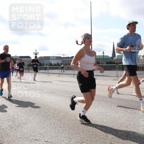 29.06.2025 - hella hamburg halbmarathon Lena Gebhardt http://msf.ph/oto/8272870 29.06.2025 09:57:38 Lombardsbrücke 3999, 15146, 17978, 1030, 1086, 1094, 1193, 1320, 1321, 1327, 1422, 1442, 1563, 1870, 2119, 2252, 2444, 2448, 2488, 2595, 2814, 2855, 2946, 3048, 3058, 3096, 3103, 3114, 3698, 3999, 4261, 4299, 4379, 4558, 4986, 5013, 5018, 5021, 5024, 5032, 5305, 5633, 5744, 5775, 5820, 5907, 6125, 6355, 6356, 6374, 6569, 6585, 6628, 6720, 6762, 6776, 6795, 6942, 7134, 7221, 7259, 7397, 7478, 7594, 7646, 7742, 7930, 7932, 7952, 7973, 7976, 9316, 10191 meine-sportfotos.de