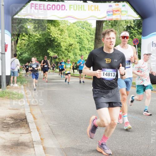 29.06.2025 - hella hamburg halbmarathon MichiJ http://msf.ph/oto/8272871 29.06.2025 10:31:25 Zwischen KM18-KM19 4080, 5011, 5506, 7026, 7865, 9534, 10251, 14813, 16224, 16333, 16648, 17403, 17516, 18680, 19009 meine-sportfotos.de
