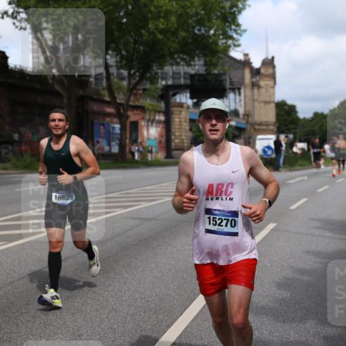 29.06.2025 - hella hamburg halbmarathon Yannick Fuchs http://msf.ph/oto/8272969 29.06.2025 10:37:04 20KM 1312, 1353, 1700, 2233, 4235, 4823, 5436, 6721, 6770, 7035, 7448, 7693, 7734, 7765, 7865, 9371, 9833, 10216, 10469, 11907, 12839, 13446, 14447, 14560, 14811, 14813, 15095, 15175, 15270, 15297, 15301, 15535, 16295, 16333, 16507, 16626, 16660, 16677, 17000, 17016, 17177, 17363, 17733, 17864, 17911, 18275, 18330, 18559, 18632, 18659, 18680, 18920 meine-sportfotos.de