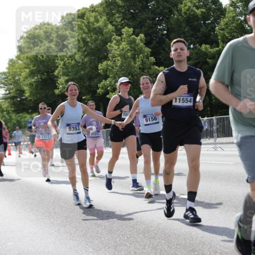 29.06.2025 - hella hamburg halbmarathon Jannik Wohlers http://msf.ph/oto/8272998 29.06.2025 10:01:48 Lombardsbrücke 1364, 1432, 1453, 2142, 2322, 2323, 3169, 4985, 5763, 6166, 6295, 6322, 7031, 7189, 7223, 7243, 9020, 9021, 9156, 9353, 9741, 9928, 10866, 11554, 11871, 11938, 12315, 12316, 12491, 12837, 14574, 14660, 14677, 15008, 15901, 16420, 16614, 16634, 16723, 16770, 18130, 18240, 19162, 19240 meine-sportfotos.de
