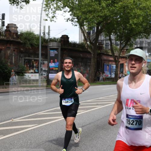 29.06.2025 - hella hamburg halbmarathon Yannick Fuchs http://msf.ph/oto/8273045 29.06.2025 10:37:05 20KM 1312, 1353, 1700, 2233, 4235, 4823, 5011, 5436, 6721, 6770, 7035, 7448, 7734, 7765, 7865, 9371, 9833, 10216, 10469, 11907, 12839, 13446, 14226, 14447, 14560, 14811, 14813, 15095, 15175, 15255, 15270, 15297, 15301, 15535, 16295, 16333, 16507, 16626, 16660, 16677, 17000, 17016, 17177, 17363, 17733, 17864, 17911, 18275, 18330, 18559, 18632, 18659, 18680, 18920 meine-sportfotos.de