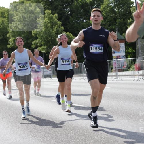 29.06.2025 - hella hamburg halbmarathon Jannik Wohlers http://msf.ph/oto/8273047 29.06.2025 10:01:49 Lombardsbrücke 1432, 1453, 2142, 2322, 2323, 3169, 4985, 5763, 6166, 6295, 6322, 7031, 7223, 7243, 9020, 9021, 9156, 9353, 9741, 9928, 10866, 11554, 11871, 11938, 12315, 12316, 12491, 12837, 14574, 14660, 14677, 14838, 15008, 15901, 16420, 16614, 16634, 16723, 18130, 18240, 19162, 19240 meine-sportfotos.de