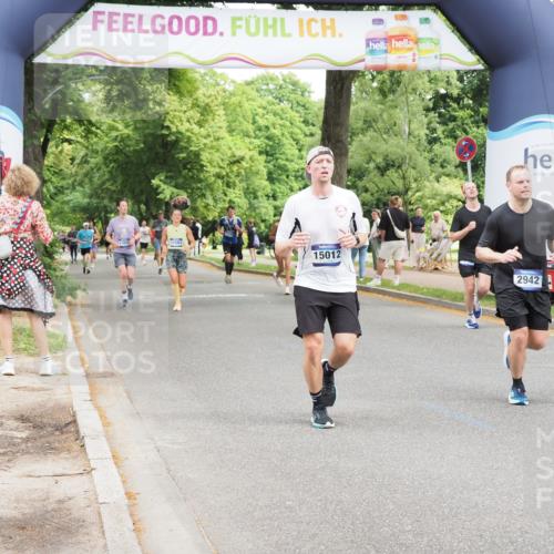 29.06.2025 - hella hamburg halbmarathon MichiJ http://msf.ph/oto/8273065 29.06.2025 10:56:05 Zwischen KM18-KM19 2942, 3025, 3262, 9674, 12653, 15012, 18616, 18617 meine-sportfotos.de