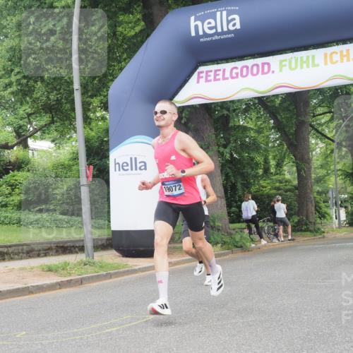 29.06.2025 - hella hamburg halbmarathon KatJ http://msf.ph/oto/8273079 29.06.2025 10:08:59 Zwischen KM18-KM19  meine-sportfotos.de