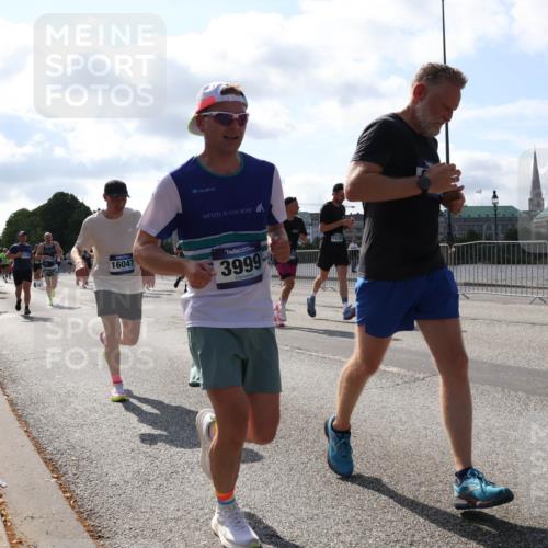 29.06.2025 - hella hamburg halbmarathon Lena Gebhardt http://msf.ph/oto/8273096 29.06.2025 09:57:39 Lombardsbrücke 16047, 3999, 15388, 1030, 1086, 1094, 1193, 1320, 1321, 1327, 1422, 1442, 1563, 1870, 2119, 2252, 2444, 2448, 2488, 2595, 2814, 2855, 2946, 3048, 3058, 3096, 3103, 3114, 3698, 3999, 4261, 4299, 4379, 4558, 4986, 5013, 5018, 5021, 5024, 5032, 5305, 5633, 5775, 5820, 5907, 6125, 6355, 6356, 6374, 6569, 6585, 6628, 6720, 6762, 6776, 6795, 6942, 7134, 7221, 7259, 7397, 7478, 7594, 7646, 7742, 7930, 7932, 7952, 7973, 7976, 9316, 10191 meine-sportfotos.de