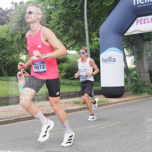 29.06.2025 - hella hamburg halbmarathon KatJ http://msf.ph/oto/8273170 29.06.2025 10:09:00 Zwischen KM18-KM19  meine-sportfotos.de
