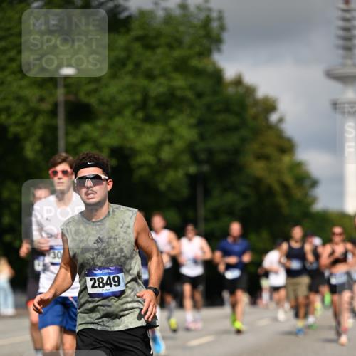 29.06.2025 - hella hamburg halbmarathon Dr. Thomas Lammeyer http://msf.ph/oto/8273173 29.06.2025 09:52:51 Kennedybrücke 1600, 1603, 2044, 2707, 2745, 2750, 2797, 2849, 2980, 3014, 3116, 4148, 4766, 5050, 5124, 5648, 6037, 6149, 6771, 7035, 7109, 7229, 7981, 8358, 8465, 9686, 9914, 10369, 11177 meine-sportfotos.de