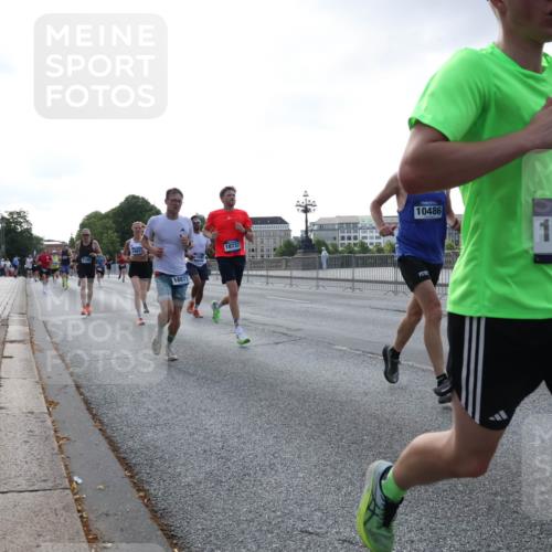 29.06.2025 - hella hamburg halbmarathon Lena Gebhardt http://msf.ph/oto/8273221 29.06.2025 09:45:04 Lombardsbrücke 2746, 18871, 18737, 10486, 17428, 1065, 1758, 1827, 2021, 2746, 3201, 3845, 4678, 5269, 5367, 6619, 6781, 7349, 8473, 8731, 9381, 10156, 10486, 10848, 11169, 12049, 12287, 12337, 12369, 12595, 12900, 13838, 13956, 14140, 14164, 14289, 15268, 15576, 15583, 15672, 15880, 15883, 16157, 16377, 16508, 16713, 16736, 16818, 17354, 17428, 18567 meine-sportfotos.de