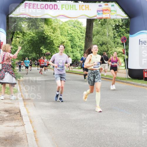 29.06.2025 - hella hamburg halbmarathon MichiJ http://msf.ph/oto/8273243 29.06.2025 10:56:08 Zwischen KM18-KM19 2942, 4649, 9738, 11581, 15012, 18616, 18617 meine-sportfotos.de