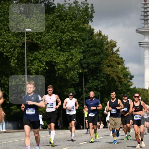 29.06.2025 - hella hamburg halbmarathon Dr. Thomas Lammeyer http://msf.ph/oto/8273257 29.06.2025 09:52:52 Kennedybrücke 1600, 1603, 2044, 2707, 2745, 2750, 2797, 2849, 2980, 3014, 3116, 4148, 4766, 5050, 5124, 5648, 6037, 6149, 6771, 7035, 7109, 7229, 8358, 8465, 9686, 9914, 10369, 11177 meine-sportfotos.de