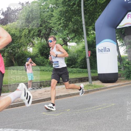 29.06.2025 - hella hamburg halbmarathon KatJ http://msf.ph/oto/8273263 29.06.2025 10:09:00 Zwischen KM18-KM19  meine-sportfotos.de