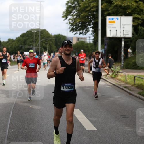 29.06.2025 - hella hamburg halbmarathon Yannick Fuchs http://msf.ph/oto/8273277 29.06.2025 10:37:08 20KM 1312, 1353, 1675, 1700, 2233, 4235, 5011, 5436, 6770, 7035, 7448, 7734, 7765, 7865, 9364, 9371, 9534, 9833, 10216, 10469, 11907, 12839, 13446, 14226, 14447, 14560, 14813, 15095, 15175, 15255, 15270, 15297, 15301, 15535, 16295, 16333, 16626, 16660, 16677, 17000, 17177, 17733, 17864, 17911, 18275, 18304, 18559, 18632, 18659, 18680, 18920 meine-sportfotos.de