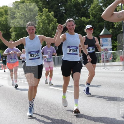 29.06.2025 - hella hamburg halbmarathon Jannik Wohlers http://msf.ph/oto/8273380 29.06.2025 10:01:49 Lombardsbrücke 1432, 1453, 2142, 2322, 2323, 3169, 4985, 5763, 6166, 6295, 6322, 7031, 7223, 7243, 9020, 9021, 9156, 9353, 9741, 9928, 10866, 11554, 11871, 11938, 12315, 12316, 12491, 12837, 14574, 14660, 14677, 14838, 15008, 15901, 16420, 16614, 16634, 16723, 18130, 18240, 19162, 19240 meine-sportfotos.de