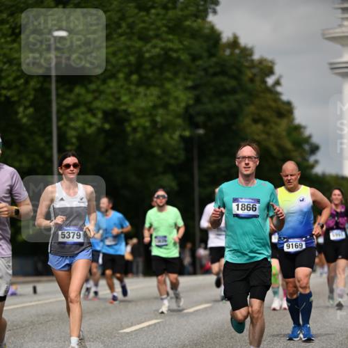 29.06.2025 - hella hamburg halbmarathon Dr. Thomas Lammeyer http://msf.ph/oto/8273481 29.06.2025 10:15:22 Kennedybrücke 1166, 1531, 1866, 1992, 4227, 5254, 5379, 5990, 5991, 7571, 8810, 9169, 9191, 10372, 10428, 11321 meine-sportfotos.de