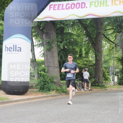 29.06.2025 - hella hamburg halbmarathon KatJ http://msf.ph/oto/8273600 29.06.2025 10:09:06 Zwischen KM18-KM19  meine-sportfotos.de