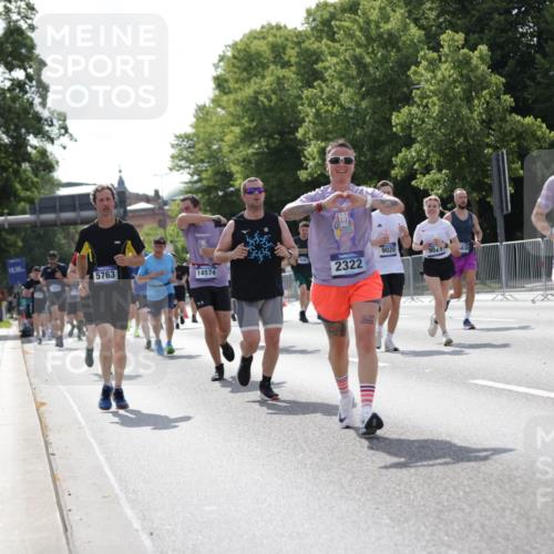 29.06.2025 - hella hamburg halbmarathon Jannik Wohlers http://msf.ph/oto/8273625 29.06.2025 10:01:51 Lombardsbrücke 1254, 1432, 1453, 2142, 2322, 2323, 3169, 4985, 5763, 6166, 6295, 6322, 7031, 7223, 7243, 9020, 9021, 9156, 9353, 9928, 10866, 11191, 11554, 11871, 11938, 12315, 12316, 12491, 12837, 14574, 14838, 15008, 15901, 16067, 16614, 16634, 16723, 18128, 18130, 18240, 19162, 19240 meine-sportfotos.de