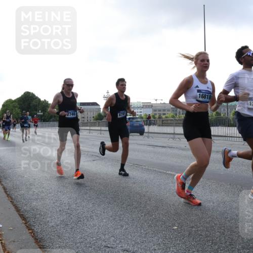 29.06.2025 - hella hamburg halbmarathon Lena Gebhardt http://msf.ph/oto/8273646 29.06.2025 09:45:06 Lombardsbrücke 2746, 6781, 16818, 1259, 1065, 1758, 1827, 2021, 2746, 3201, 3845, 4050, 4678, 5070, 5269, 5367, 5746, 6619, 6781, 7272, 7349, 7723, 8209, 8473, 8731, 8883, 9137, 9381, 10156, 10171, 10486, 10848, 11169, 11413, 12049, 12287, 12337, 12369, 12595, 12900, 13838, 13956, 14140, 14164, 14289, 15268, 15583, 15672, 15880, 15883, 16157, 16377, 16508, 16713, 16736, 16818, 17428, 18567 meine-sportfotos.de