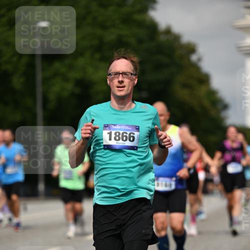 29.06.2025 - hella hamburg halbmarathon Dr. Thomas Lammeyer http://msf.ph/oto/8273650 29.06.2025 10:15:25 Kennedybrücke 1166, 1531, 1866, 1992, 4227, 5254, 5379, 5990, 5991, 7571, 9169, 9191, 10372, 10428, 11321 meine-sportfotos.de