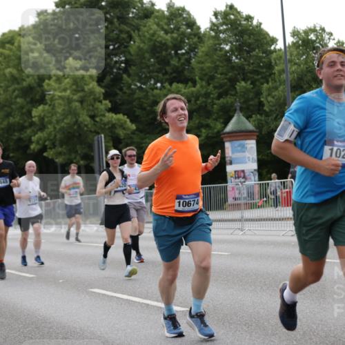 29.06.2025 - hella hamburg halbmarathon Jannik Wohlers http://msf.ph/oto/8273652 29.06.2025 10:34:12 Lombardsbrücke 1025, 2023, 2412, 3130, 3420, 4540, 5453, 6034, 6171, 6329, 6571, 6843, 7386, 7644, 7733, 8705, 9122, 9164, 9379, 9448, 9514, 10335, 10674, 11245, 11872, 12164, 13311, 13416, 13957, 15310, 15477, 16238, 16311, 16390, 16682, 16919, 17230, 17412, 18158, 18892, 18941 meine-sportfotos.de