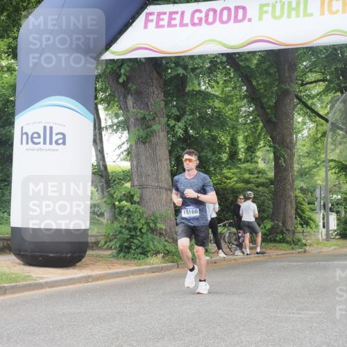 29.06.2025 - hella hamburg halbmarathon KatJ http://msf.ph/oto/8273661 29.06.2025 10:09:06 Zwischen KM18-KM19  meine-sportfotos.de