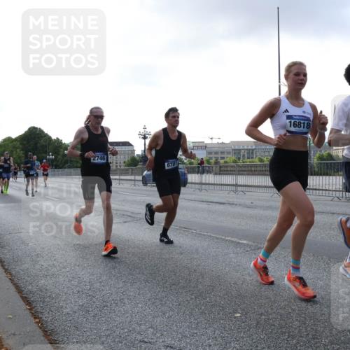 29.06.2025 - hella hamburg halbmarathon Lena Gebhardt http://msf.ph/oto/8273670 29.06.2025 09:45:06 Lombardsbrücke 2746, 6781, 16818, 12595, 1065, 1758, 1827, 2021, 2746, 3201, 3845, 4050, 4678, 5070, 5269, 5367, 5746, 6619, 6781, 7272, 7349, 7723, 8209, 8473, 8731, 8883, 9137, 9381, 10156, 10171, 10486, 10848, 11169, 11413, 12049, 12287, 12337, 12369, 12595, 12900, 13838, 13956, 14140, 14164, 14289, 15268, 15583, 15672, 15880, 15883, 16157, 16377, 16508, 16713, 16736, 16818, 17428, 18567 meine-sportfotos.de
