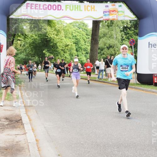29.06.2025 - hella hamburg halbmarathon MichiJ http://msf.ph/oto/8273710 29.06.2025 10:56:16 Zwischen KM18-KM19 4864, 4962, 6295, 8727, 11025, 14384, 17239, 17296, 17985 meine-sportfotos.de