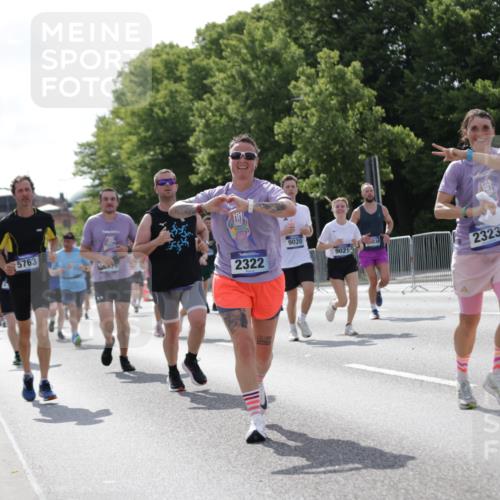 29.06.2025 - hella hamburg halbmarathon Jannik Wohlers http://msf.ph/oto/8273726 29.06.2025 10:01:51 Lombardsbrücke 1254, 1432, 1453, 2142, 2322, 2323, 3169, 4985, 5763, 6166, 6295, 6322, 7031, 7223, 7243, 9020, 9021, 9156, 9353, 9928, 10866, 11191, 11554, 11871, 11938, 12315, 12316, 12491, 12837, 14574, 14838, 15008, 15901, 16067, 16614, 16634, 16723, 18128, 18130, 18240, 19162, 19240 meine-sportfotos.de