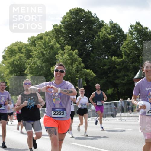 29.06.2025 - hella hamburg halbmarathon Jannik Wohlers http://msf.ph/oto/8273757 29.06.2025 10:01:52 Lombardsbrücke 1128, 1254, 1432, 1453, 2142, 2322, 2323, 3169, 4985, 5763, 6166, 6295, 6322, 6708, 7031, 7223, 7243, 7323, 9020, 9021, 9156, 9353, 9928, 10866, 11191, 11554, 11871, 11938, 12315, 12316, 12491, 12837, 13868, 14574, 14838, 15008, 15901, 16067, 16614, 16634, 16723, 17533, 18128, 18130, 18240, 19162, 19240 meine-sportfotos.de