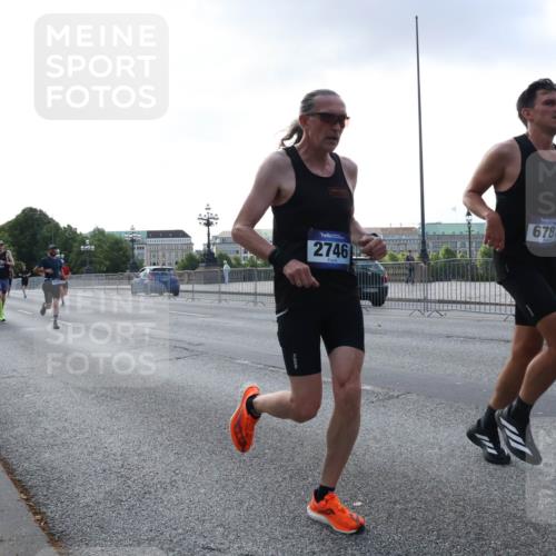 29.06.2025 - hella hamburg halbmarathon Lena Gebhardt http://msf.ph/oto/8273780 29.06.2025 09:45:07 Lombardsbrücke 2746, 6781, 1758, 1827, 1990, 2021, 2746, 3043, 3201, 3845, 4050, 4678, 5070, 5269, 5328, 5367, 5746, 6619, 6781, 7272, 7651, 7723, 8209, 8473, 8731, 8883, 9137, 9381, 10156, 10171, 10486, 10848, 11169, 11413, 12049, 12287, 12337, 12595, 12900, 13838, 13956, 14140, 14164, 14289, 15268, 15583, 15672, 15883, 16157, 16377, 16508, 16713, 16736, 16818, 17428, 18567 meine-sportfotos.de