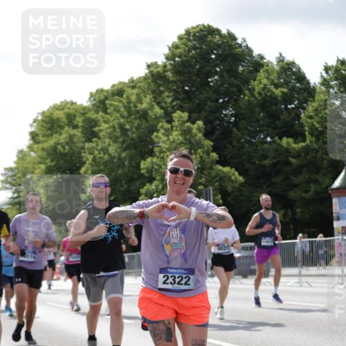 29.06.2025 - hella hamburg halbmarathon Jannik Wohlers http://msf.ph/oto/8273809 29.06.2025 10:01:52 Lombardsbrücke 1128, 1254, 1432, 1453, 2142, 2322, 2323, 3169, 4985, 5763, 6166, 6295, 6322, 6708, 7031, 7223, 7243, 7323, 9020, 9021, 9156, 9353, 9928, 10866, 11191, 11554, 11871, 11938, 12315, 12316, 12491, 12837, 13868, 14574, 14838, 15008, 15901, 16067, 16614, 16634, 16723, 17533, 18128, 18130, 18240, 19162, 19240 meine-sportfotos.de