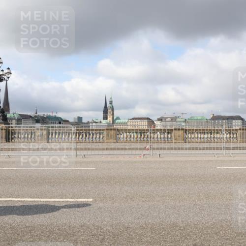 29.06.2025 - hella hamburg halbmarathon Lena Gebhardt http://msf.ph/oto/8273835 29.06.2025 09:04:59 Lombardsbrücke  meine-sportfotos.de