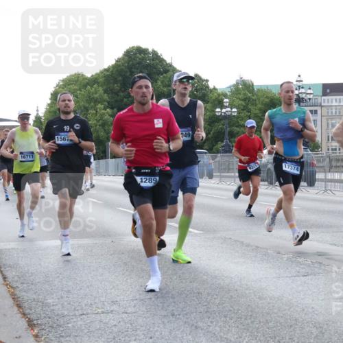 29.06.2025 - hella hamburg halbmarathon Lena Gebhardt http://msf.ph/oto/8273949 29.06.2025 09:45:09 Lombardsbrücke 5070, 10171, 16711, 19, 1567, 209, 1289, 349, 16157, 17374, 1758, 1827, 1990, 2021, 2746, 3043, 3201, 3845, 4050, 4678, 5070, 5269, 5328, 5367, 5746, 5826, 6619, 6781, 7272, 7481, 7651, 7723, 8209, 8473, 8731, 8883, 9137, 9381, 10156, 10171, 10486, 10848, 11169, 11413, 11857, 12049, 12234, 12287, 12595, 12900, 13838, 13956, 14140, 14164, 14289, 15268, 15583, 15672, 15883, 16157, 16377, 16508, 16713, 16736, 16818, 17428, 18567 meine-sportfotos.de