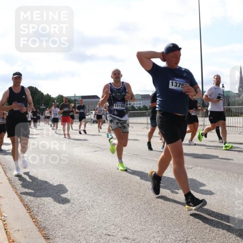 29.06.2025 - hella hamburg halbmarathon Lena Gebhardt http://msf.ph/oto/8273985 29.06.2025 09:57:43 Lombardsbrücke 15169, 1375, 1030, 1086, 1094, 1193, 1320, 1321, 1422, 1442, 1563, 1870, 2119, 2252, 2397, 2444, 2448, 2488, 2595, 2612, 2814, 2855, 2946, 3048, 3058, 3096, 3103, 3114, 3251, 3698, 3999, 4261, 4299, 4379, 4558, 4986, 5013, 5018, 5021, 5024, 5032, 5305, 5633, 5775, 5820, 5907, 6125, 6355, 6356, 6374, 6569, 6580, 6585, 6628, 6720, 6762, 6776, 6795, 6942, 7134, 7221, 7397, 7478, 7594, 7646, 7742, 7930, 7932, 7952, 7973, 7976, 9316, 10191 meine-sportfotos.de