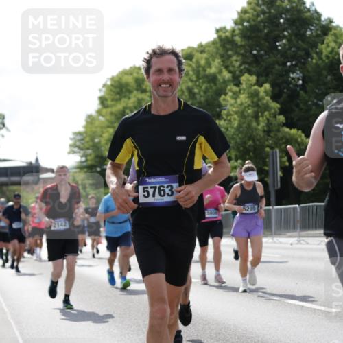 29.06.2025 - hella hamburg halbmarathon Jannik Wohlers http://msf.ph/oto/8273992 29.06.2025 10:01:54 Lombardsbrücke 1128, 1254, 1432, 1453, 2142, 2322, 2323, 3169, 3976, 4066, 4985, 5763, 6166, 6295, 6322, 6708, 6860, 7031, 7223, 7243, 7323, 7869, 9020, 9021, 9156, 9353, 9928, 10866, 11191, 11554, 11670, 11871, 11938, 12315, 12316, 12491, 12978, 13868, 14574, 14838, 15008, 15901, 16067, 16634, 16723, 17533, 17836, 18128, 18130, 18240, 19162, 19240 meine-sportfotos.de