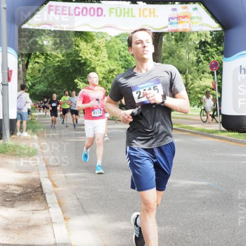 29.06.2025 - hella hamburg halbmarathon MichiJ http://msf.ph/oto/8274037 29.06.2025 10:31:29 Zwischen KM18-KM19 2415, 4080, 5477, 7865, 9114, 9534, 10099, 13897, 14813, 16224, 17516, 19009, 19229 meine-sportfotos.de