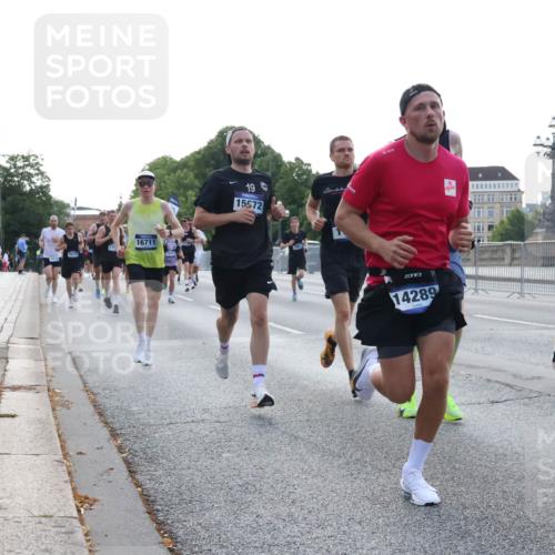 29.06.2025 - hella hamburg halbmarathon Lena Gebhardt http://msf.ph/oto/8274125 29.06.2025 09:45:10 Lombardsbrücke 171, 16711, 199, 15672, 14289, 17374, 57, 1758, 1827, 1990, 2021, 2746, 3043, 3201, 3845, 4050, 4678, 5070, 5269, 5328, 5367, 5746, 5826, 6619, 6781, 7272, 7481, 7651, 7723, 8209, 8473, 8731, 8883, 9137, 9381, 9571, 9634, 10156, 10171, 10486, 10848, 11169, 11413, 11857, 12049, 12234, 12287, 12595, 12900, 13838, 13956, 14028, 14140, 14164, 14289, 15268, 15583, 15672, 15883, 16157, 16377, 16508, 16713, 16736, 16818, 17428, 18567 meine-sportfotos.de